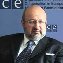 Zannier Kosova'da Seçimlerin Barışçıl Havada Geçmesini Selamladı