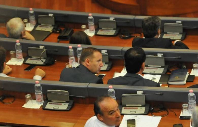 Thaçi'nin Serbest Bırakılması İçin AB ile İletişim Kurulmalı