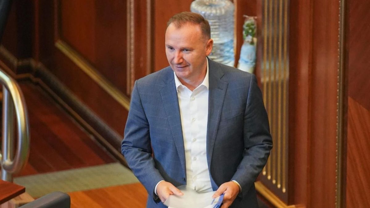 Zemaj’dan Kurti’ye Eleştiri: “Sen Ancak Boyun Eğdiğinde İyisin”