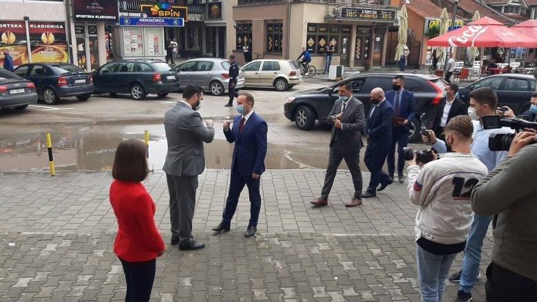 Hükümet, Preşova Vadisi Arnavutlarına Yardım Sunacak