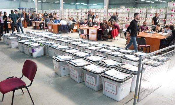 Seçimlerde Usulsüzlük Şüphesinden Gözaltına Alınan İki Kişi Bugün Hakim Karşısına Çıkıyor