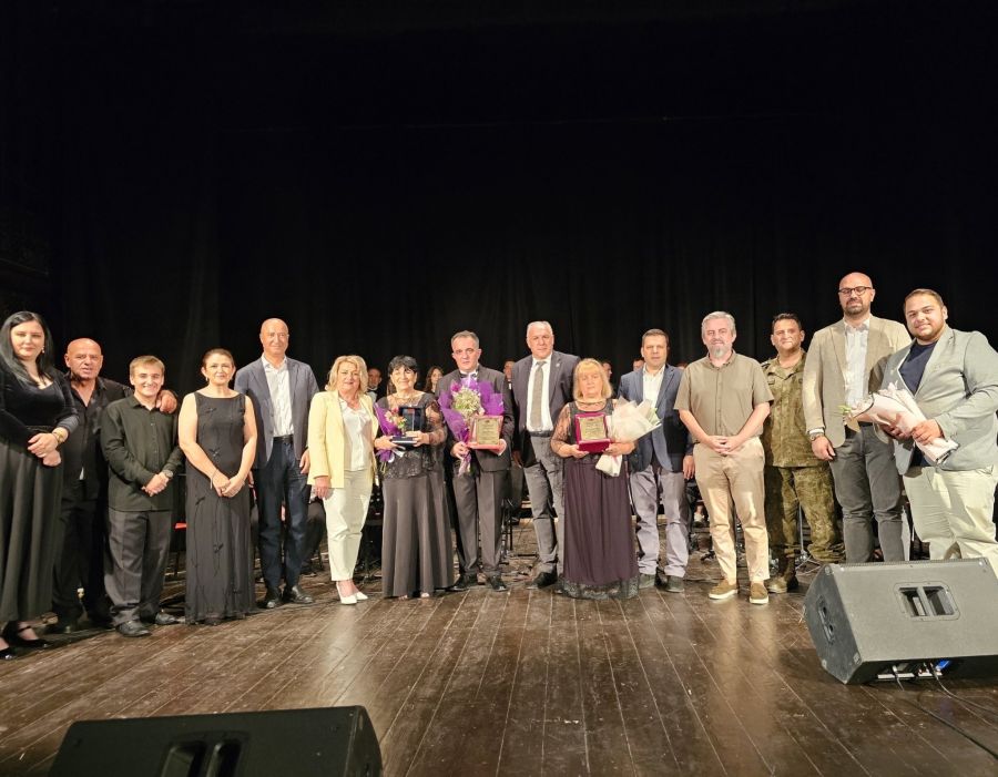  Zübeyde Hanım Kosova Türk Kadınlar Derneği 25. Yılını Konserle Kutladı