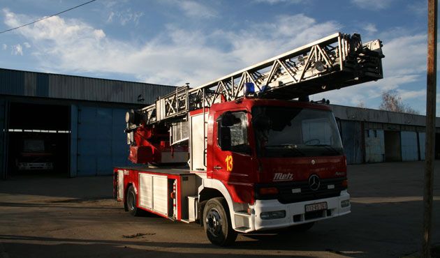Priştine İtfaiye Aracını 30 Kat Pahalı Ödedi