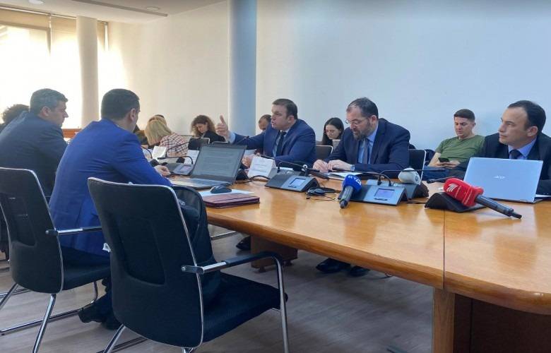 Elektrik Zammına Karşı Olan İktidar ve Muhalefet, ZRRE’yi Eleştiriyor