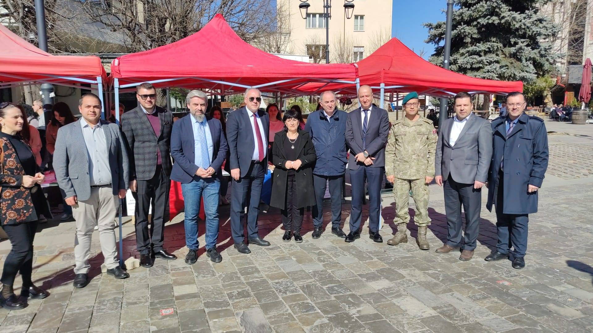 Kadınların Depremzedeler İçin Düzenlediği Kermes Pazar Gününe Kadar Devam Edecek