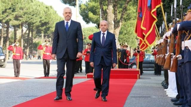 Resmen: Rama,  Mustafa ile Görüşüyor